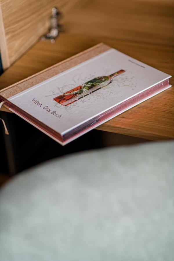 Weinhotel Freylich Zahn フライブルク エクステリア 写真