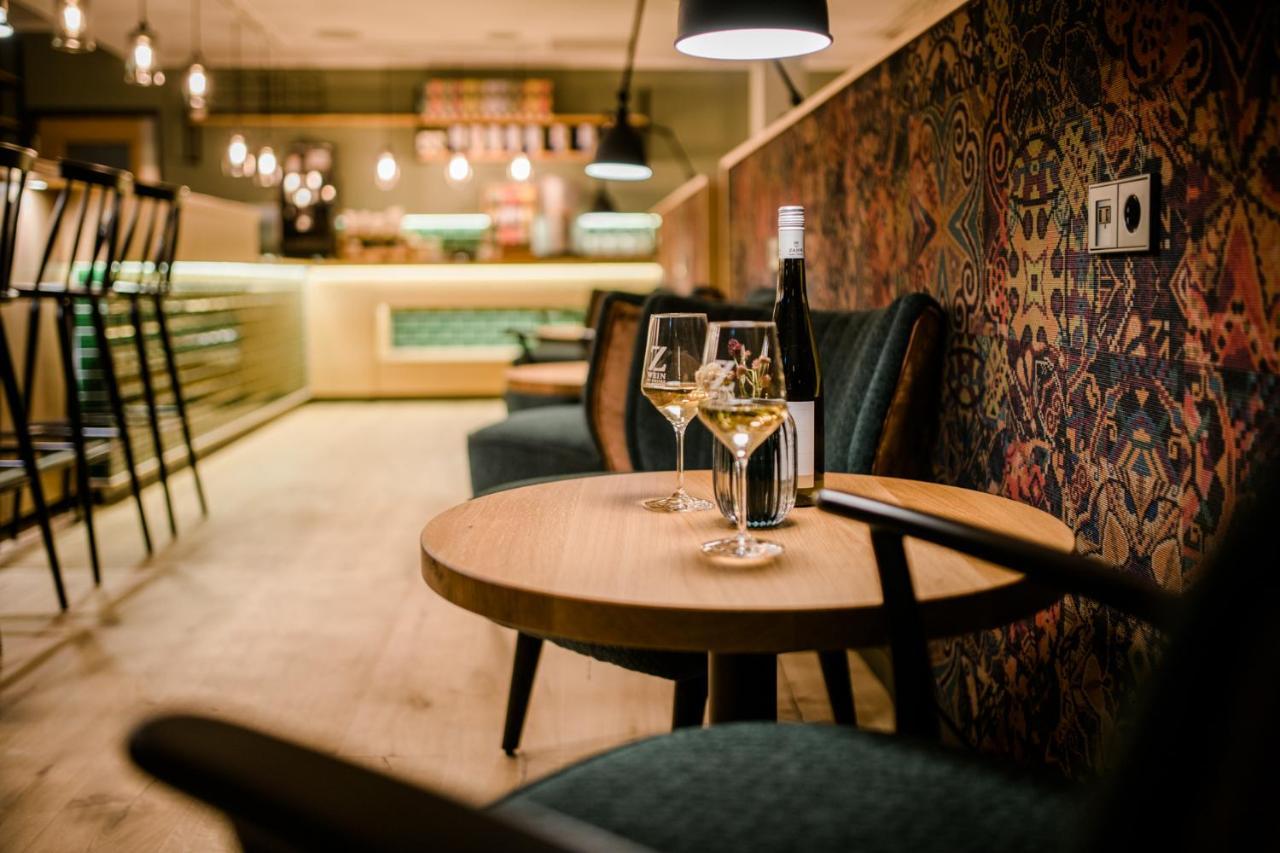 Weinhotel Freylich Zahn フライブルク エクステリア 写真