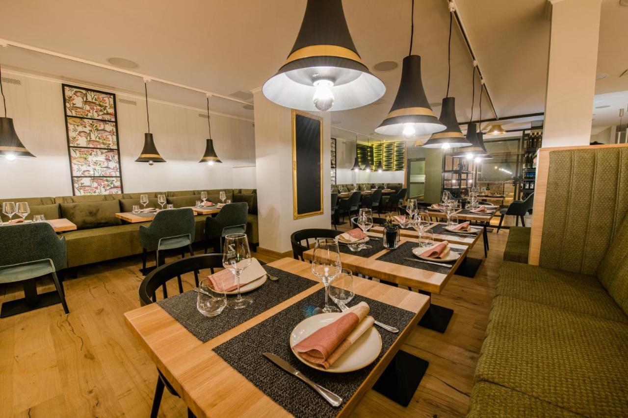 Weinhotel Freylich Zahn フライブルク エクステリア 写真